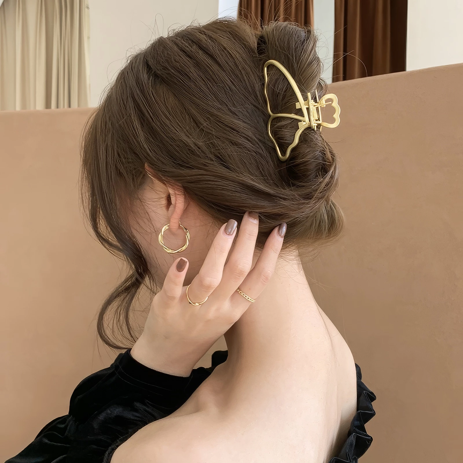 Pince à Cheveux – Élégance Aérienne 1 BJ CP webp