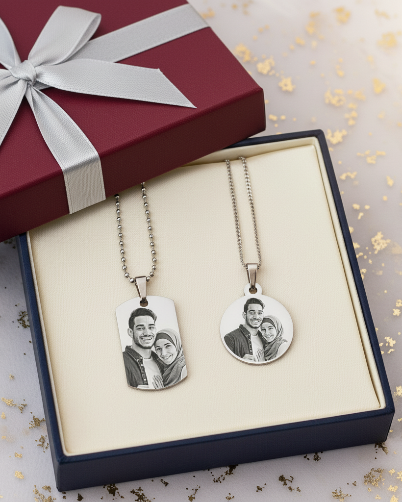 2 COLLIER PERSONNALISÉ PHOTO POUR COUPLE 1 Generated Image September PM