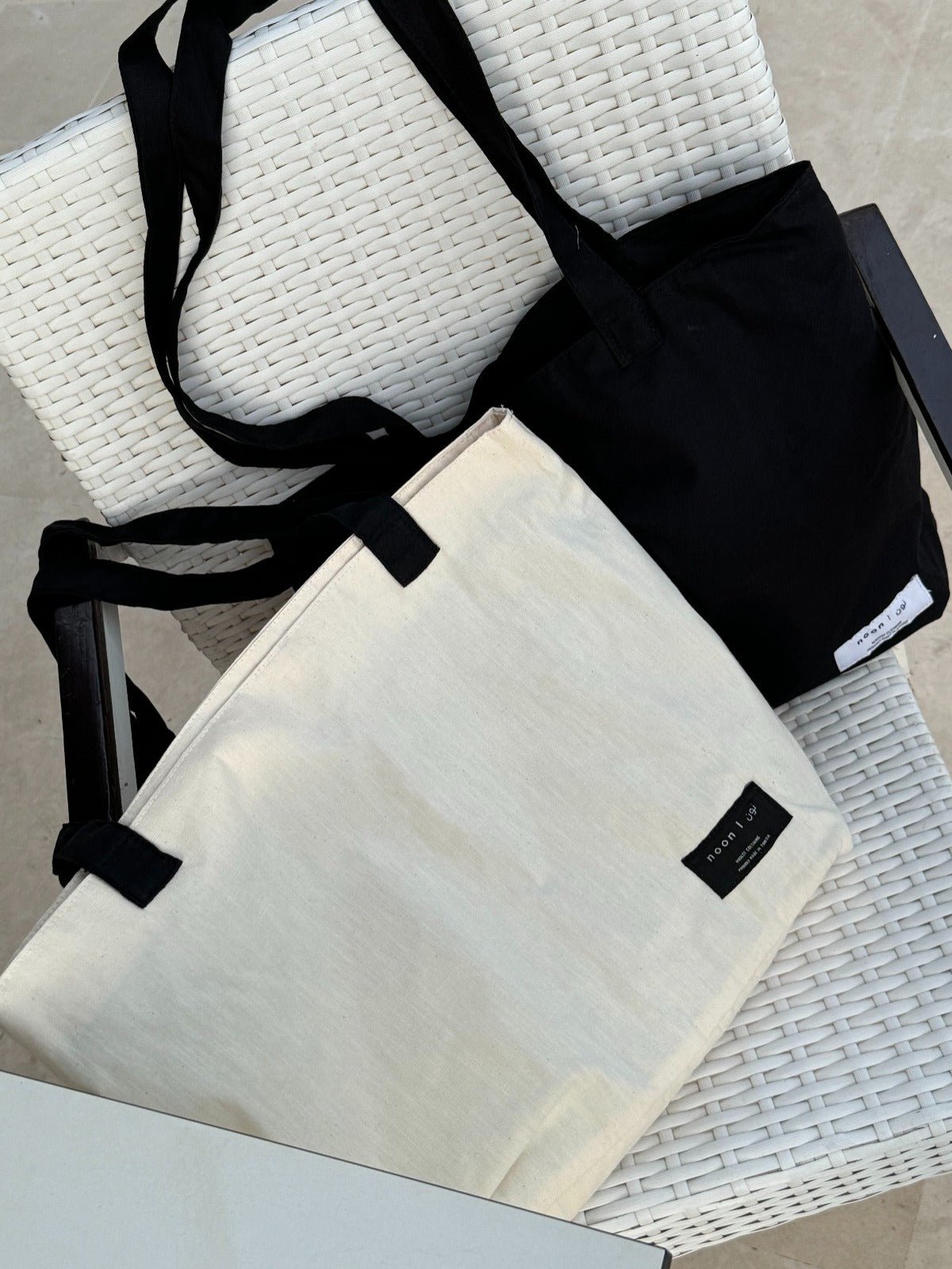 Hug Tote Bag 1 WhatsApp Image at