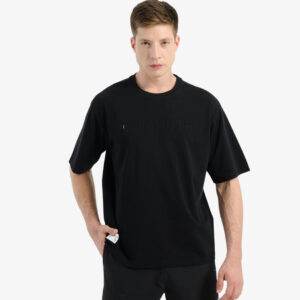 anta commute black oversized tshirt men