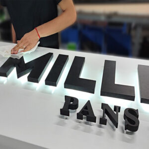 lettres en pvc retro eclairees