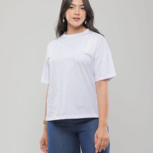 T-SHIRT À BRODERIES SUR LES ÉPAULES