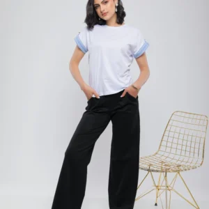 PANTALON LARGE À POCHES APPARENTES
