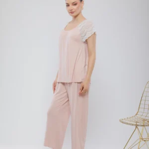 PYJAMA AVEC FINITION EN DENTELLE AUX EPAULES