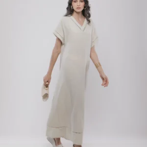 ROBE LONGUE À DÉTAILS AJOURÉS