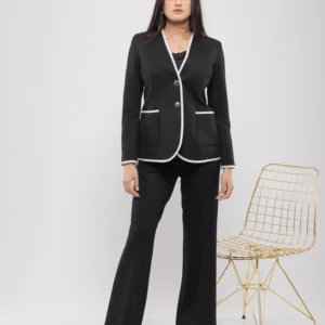 PANTALON FLARE À BOUTONS