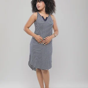 ROBE LONGUE À RAYURES AVEC BRETELLES LARGES