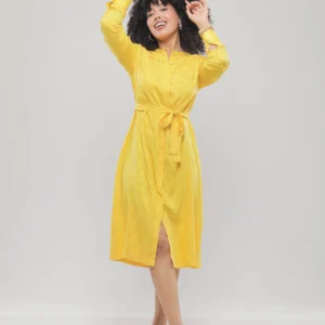 ROBE FLUIDE MI-LONGUE À BOUTONS DISSIMULÉS