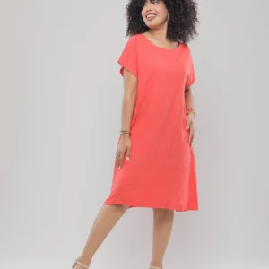 ROBE STYLE JEBBA COURTE DROITE À COL ROND