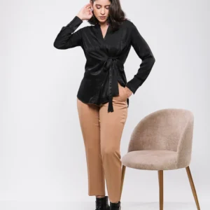 CHEMISE SATINÉE À NŒUD