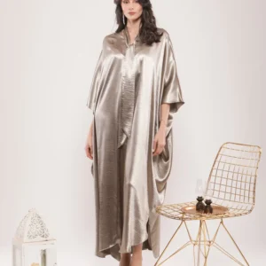 ROBE SATINÉE À ÉCHARPE