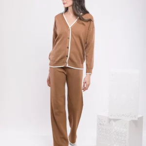 ENSEMBLE EN MAILLE AVEC GILET GARDIGAN