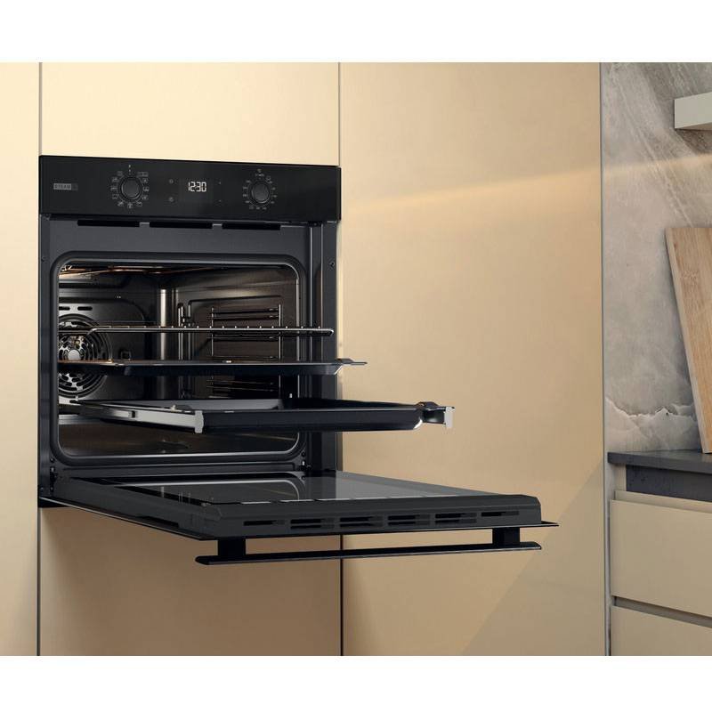 Four Électrique Encastrable WHIRLPOOL OMSR58CU1SB 71L - Noir 4 four electrique encastrable whirlpool omsrcusb l noir
