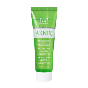 LSI SILDERMA AKNIX GEL NETTOYANT INTENSE 250ML 3 lsi silderma aknix gel nettoyant intense ml