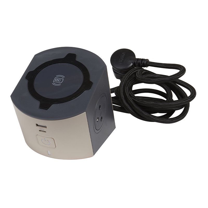 Multiprise Station De Charge LEGRAND 10A + USB 3 multiprise station de charge legrand a induction usb