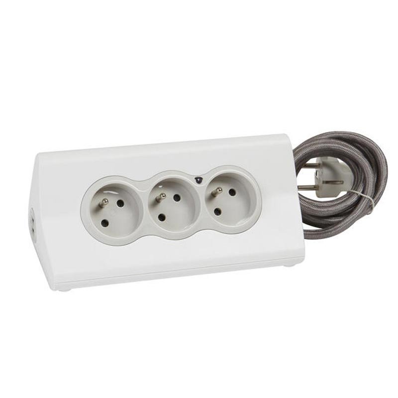 Rallonge Multiprises LEGRAND 3 2P+T +2USB+ Suptablette 1 rallonge multiprises legrand p t usb suptablette