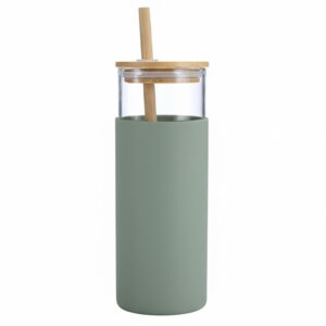 tasse en verre avec couvercle et paille vert a
